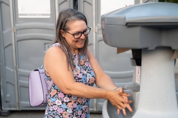 Best Portable toilet rental cost  in Belding, MI